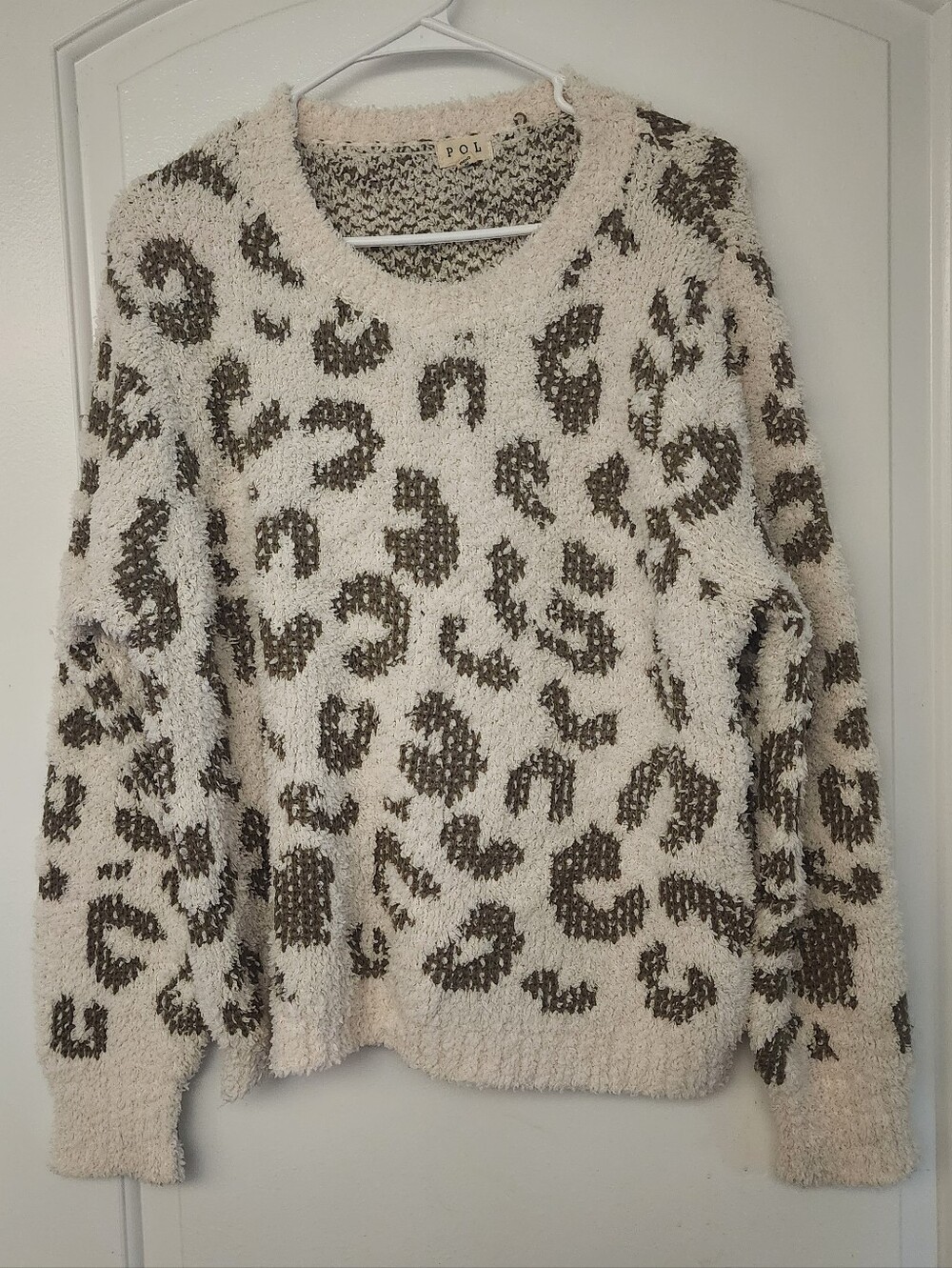 POL Women's Long Sleeve Scoop Neck Sherpa Animal Print Sleepwear Sweater Small S